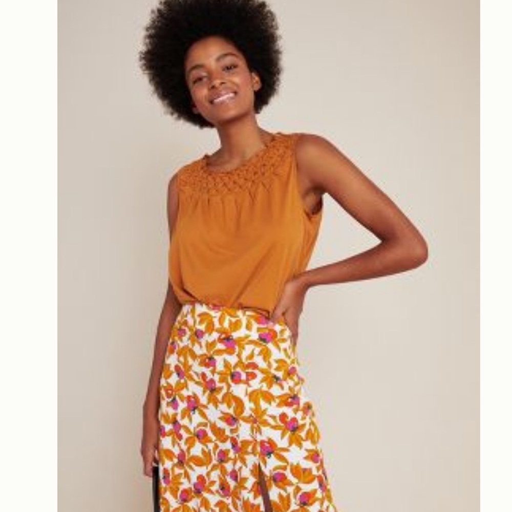 ✨Anthro JUSTINE SMOCKED TOP✨NWT, Size Med!